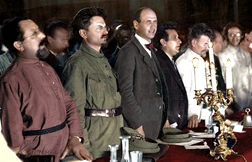 Delegates of the II. Congress of the Communist International-Giacinto Serrati (Italy), Leon Trotsky, Paul Levi (Germany), Grigory Zinoviev, Mikhail Kalinin, Karl Radek. Moscow, 1920.jpg